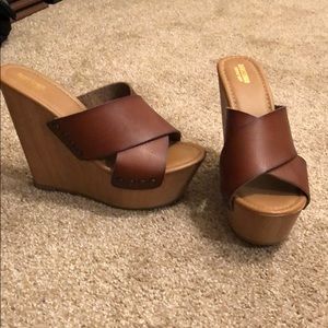 Target wedges size 7 1/2